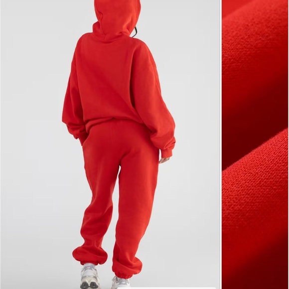 Comfrt Minimalist Hoodie - Picture 4 of 5